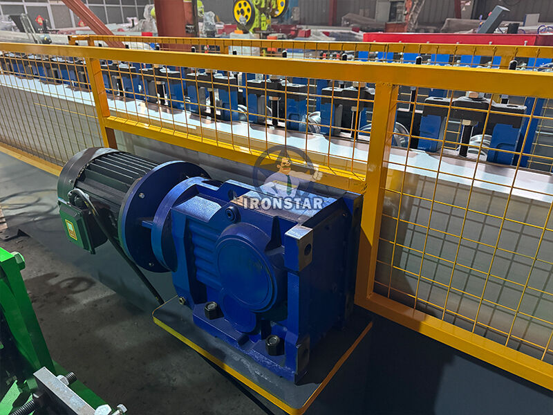 “Mexico Popular Rolling Shutter Door Slat Making Machine / Roll Forming Line Steel Strip Rolling Shutter Slat Door Roll Forming Machine Mexico Standard Size ”